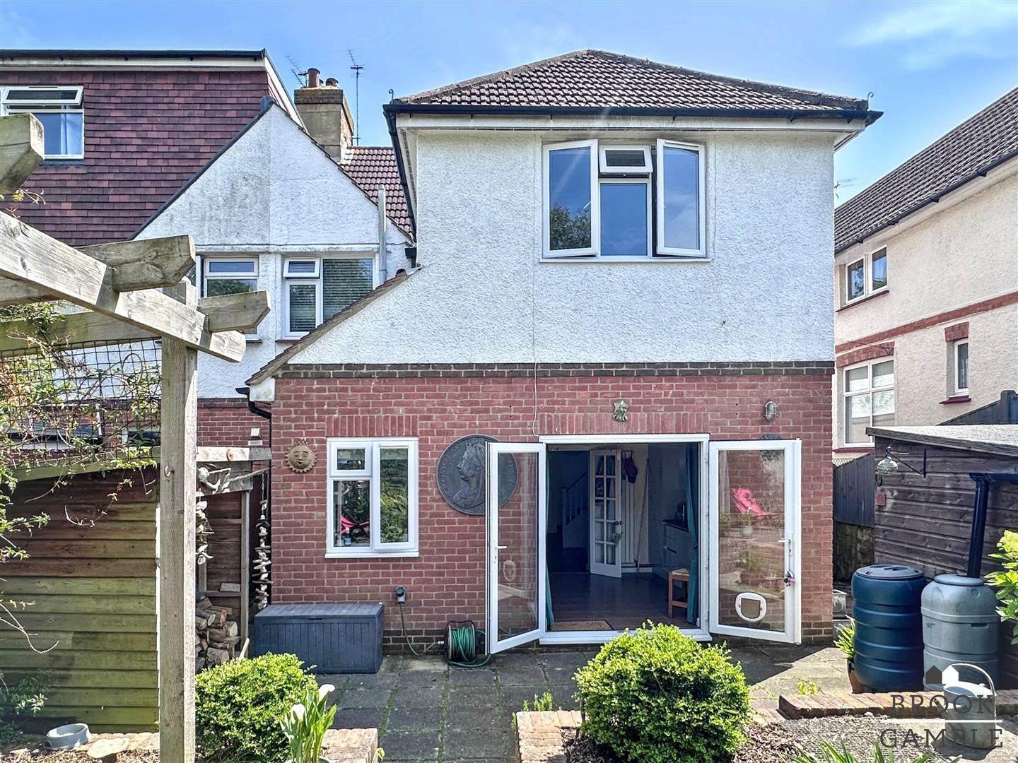 4 Bedroom House - Semi-Detached. Central Avenue in Eastbourne, East Sussex 32